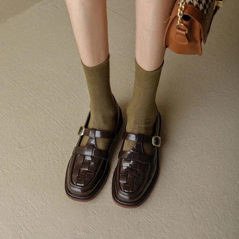 Isava | Vintage-Style Retro Flats - MABEL LONDON