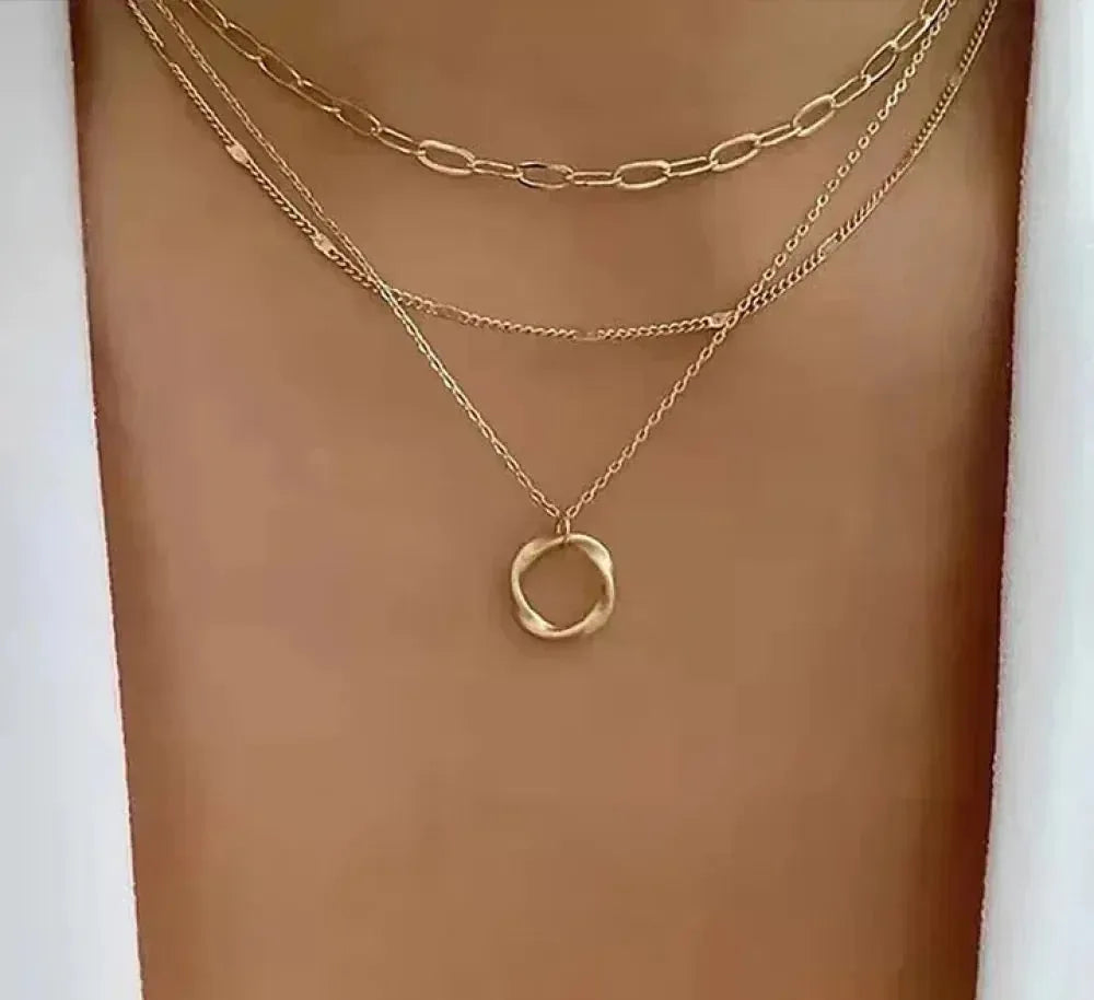 Elegant Layered Gold Chain & Pendant Necklace - MABEL LONDON